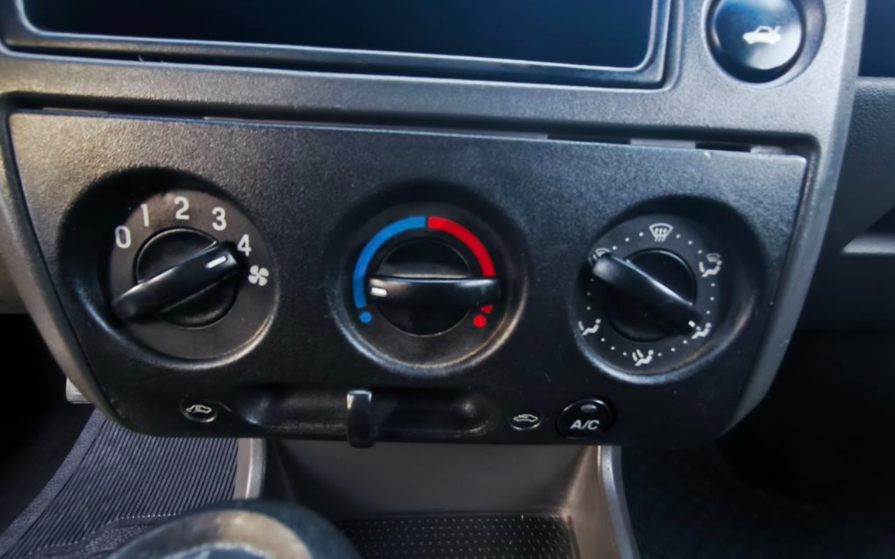 imagem-https://www.socarrao.com.br/sc-vehicle-images-prod/915502/1776359207288-SU1HXzIwMjYwNDE1XzE3MjExNSAoQ29weSkuanBn.jpg