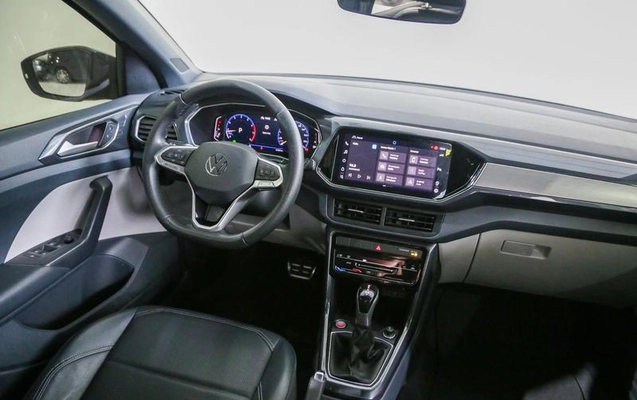 imagem-https://www.socarrao.com.br/sc-vehicle-images-prod/915616/1788528720728-7880780_10_B_65ccae97f4.jpeg