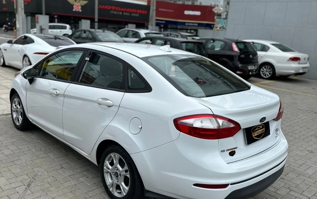 imagem-https://www.socarrao.com.br/sc-vehicle-images-prod/915875/1773175655874-gb-fc95d8b.jpeg