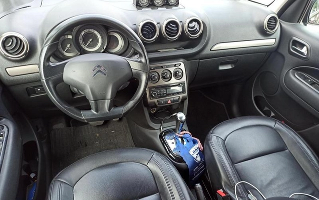 imagem-https://www.socarrao.com.br/sc-vehicle-images-prod/915904/1790352747409-7882524_11_B_c974b88649.jpeg