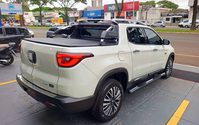 imagem-https://www.socarrao.com.br/sc-vehicle-images-prod/918002/1773232595301-RklBVCBUT1JPIDIuMCAxNlYgVFVSQk8gRElFU0VMIFJBTkNIIDRXRCBBVDkgMjAyNSBCUkFOQ0EgNC5qcGc.jpg