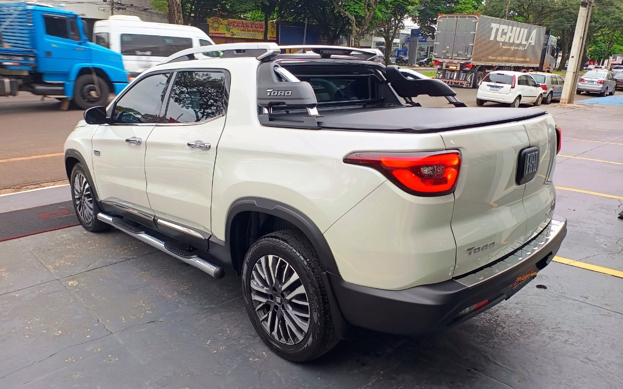 imagem-https://www.socarrao.com.br/sc-vehicle-images-prod/918002/1773232595434-RklBVCBUT1JPIDIuMCAxNlYgVFVSQk8gRElFU0VMIFJBTkNIIDRXRCBBVDkgMjAyNSBCUkFOQ0EgNS5qcGc.jpg