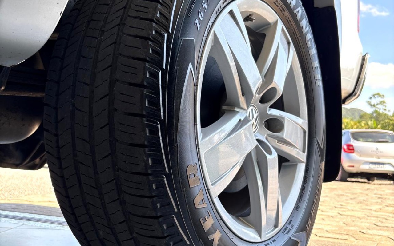 imagem-https://www.socarrao.com.br/sc-vehicle-images-prod/918495/1773236698057-V2hhdHNBcHAgSW1hZ2UgMjAyNi0wMy0wNiBhdCAxNi40NS4wOC5qcGVn.jpeg
