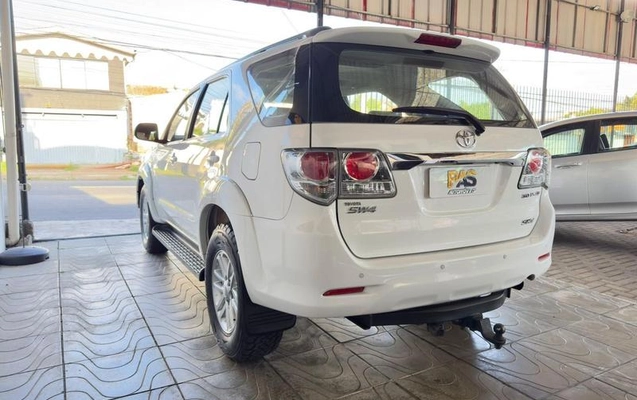 imagem-https://www.socarrao.com.br/sc-vehicle-images-prod/918534/1787935260107-7854138_11_B_a6a6eed94f.jpeg