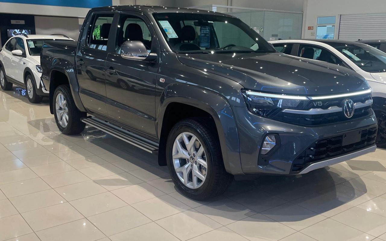 Volkswagen Amarok 2026 Cinza — foto 1 de 3