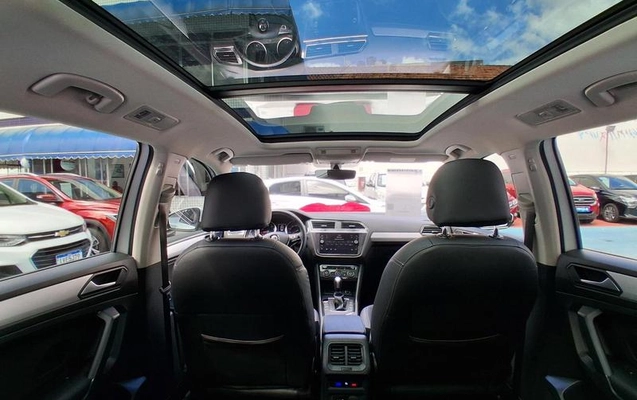 imagem-https://www.socarrao.com.br/sc-vehicle-images-prod/919338/1788982816491-7883631_16_B_34d8f326b6.jpeg
