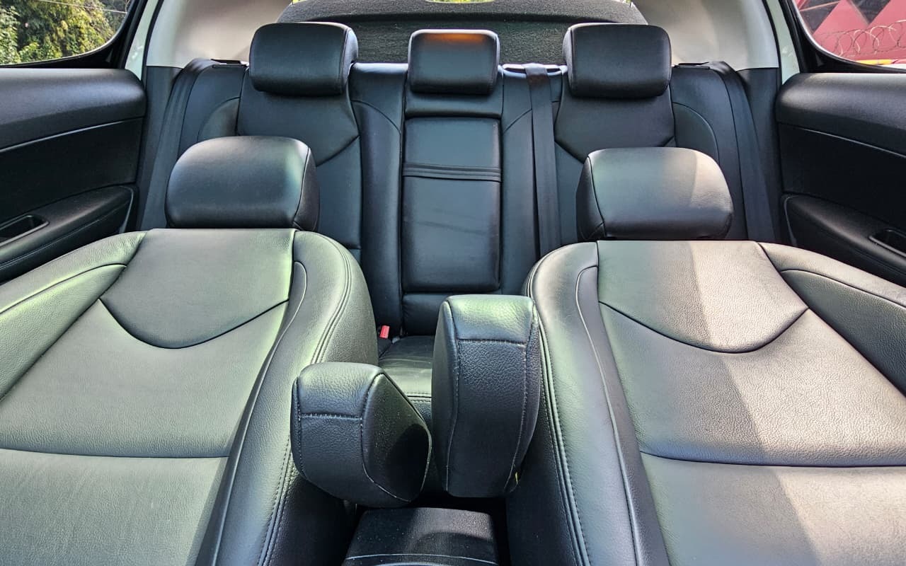 imagem-https://www.socarrao.com.br/sc-vehicle-images-prod/919833/1773258737122-V2hhdHNBcHAgSW1hZ2UgMjAyNi0wMy0wOSBhdCAxNi4zNS4yNyAoNCkuanBlZw.jpeg