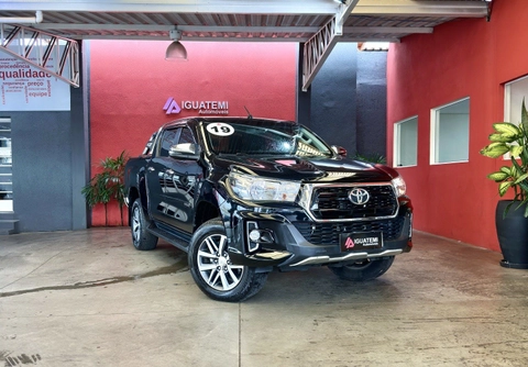 Toyota Hilux 2019 Preto — foto 1 de 3