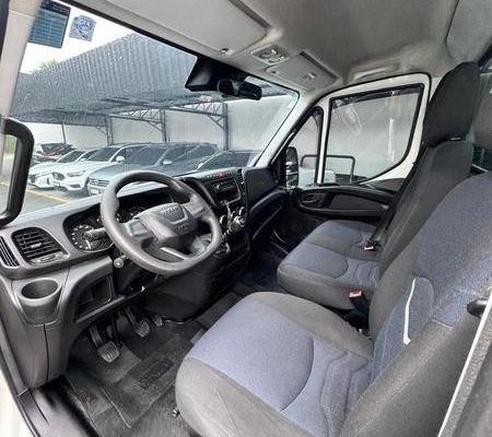 imagem-https://www.socarrao.com.br/sc-vehicle-images-prod/920068/1786476839744-7649182_5_B_e3a60f317e.jpeg