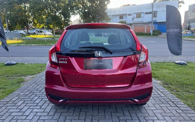 imagem-https://www.socarrao.com.br/sc-vehicle-images-prod/920328/1789594733743-7454592_5_B_145616516a.jpeg
