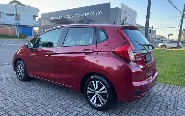 imagem-https://www.socarrao.com.br/sc-vehicle-images-prod/920328/1789594733746-7454592_6_B_fbc6cc71a4.jpeg