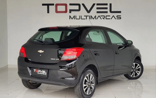 imagem-https://www.socarrao.com.br/sc-vehicle-images-prod/921524/1773326527855-003_3290324af558f681155cba93bf4532c9.jpeg