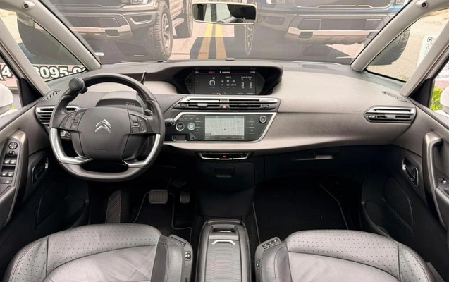 imagem-https://www.socarrao.com.br/sc-vehicle-images-prod/922171/1786044983531-7882482_15_B_d50f2d65b9.jpeg