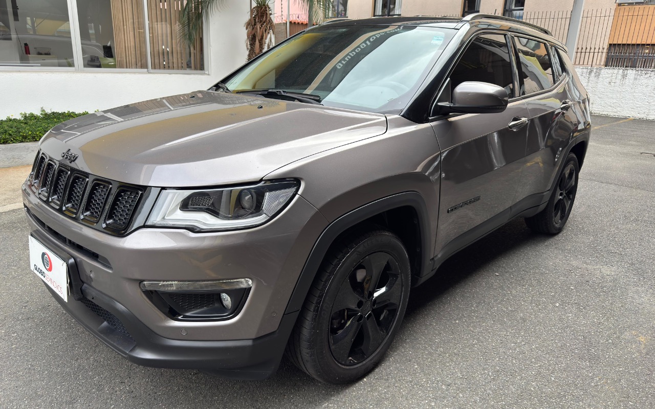 Jeep Compass LONGITUDE 2.0 4x2 Flex 16V Aut. na cor Cinza em Curitiba / PR - 922192
