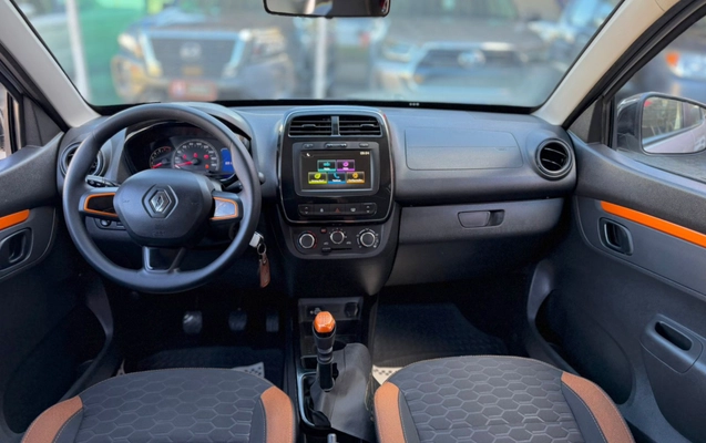 imagem-https://www.socarrao.com.br/sc-vehicle-images-prod/922283/1773341003905-16ec21f2-f60e-4f7e-a23e-f7d707638909.jpg