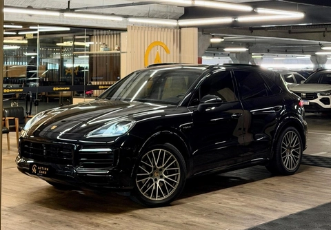 Porsche Cayenne 2023 Preto — foto 1 de 3