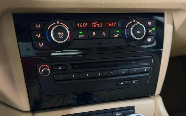 imagem-https://www.socarrao.com.br/sc-vehicle-images-prod/922805/1773755615917-7880540_13_B_76a23144c6.jpeg