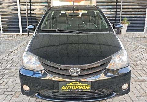 Toyota Etios 2017 Preto — foto 1 de 3
