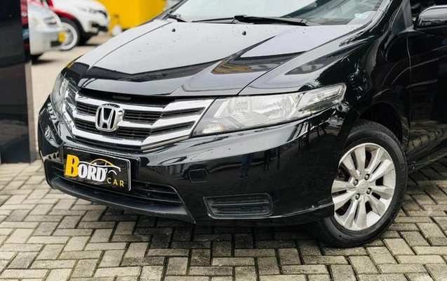 imagem-https://www.socarrao.com.br/sc-vehicle-images-prod/922965/1773861949595-7890515_1_B_d4a0c02017.jpeg
