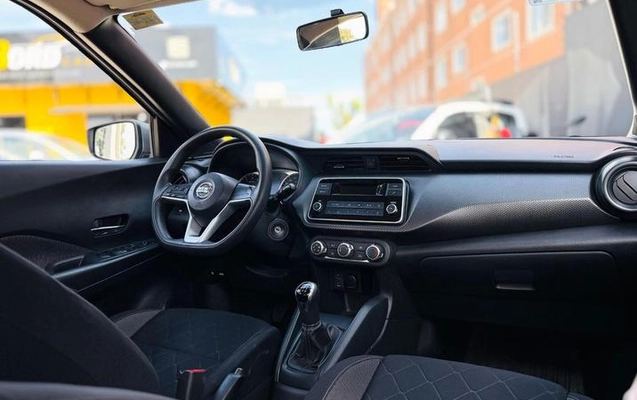 imagem-https://www.socarrao.com.br/sc-vehicle-images-prod/923110/1790290720908-7827570_0_B_9e23c22df2.jpeg