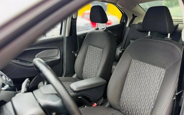 imagem-https://www.socarrao.com.br/sc-vehicle-images-prod/923143/1773369136984-7795813_5_B_aaabd7776f.jpeg