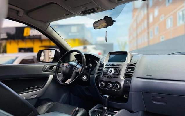 imagem-https://www.socarrao.com.br/sc-vehicle-images-prod/923275/1773373967045-7890691_9_B_d636aa283f.jpeg