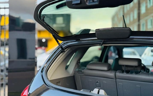 imagem-https://www.socarrao.com.br/sc-vehicle-images-prod/923412/1773377551846-7864736_1_B_708d4a1427.jpeg