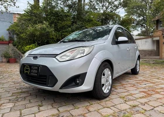 imagem-https://www.socarrao.com.br/sc-vehicle-images-prod/923683/1773401617173-ford-fiesta-1.0-rocam-s-8v-flex-4p-manual-wmimagem1539223519.jpg