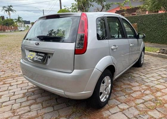 imagem-https://www.socarrao.com.br/sc-vehicle-images-prod/923683/1773401617179-ford-fiesta-1.0-rocam-s-8v-flex-4p-manual-wmimagem15392745151.jpg