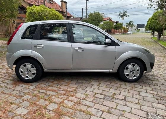 imagem-https://www.socarrao.com.br/sc-vehicle-images-prod/923683/1773401617180-ford-fiesta-1.0-rocam-s-8v-flex-4p-manual-wmimagem1539302100.jpg