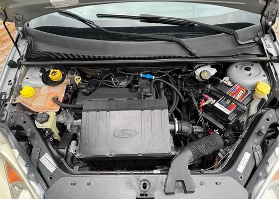 imagem-https://www.socarrao.com.br/sc-vehicle-images-prod/923683/1773401617184-ford-fiesta-1.0-rocam-s-8v-flex-4p-manual-wmimagem15393254938.jpg