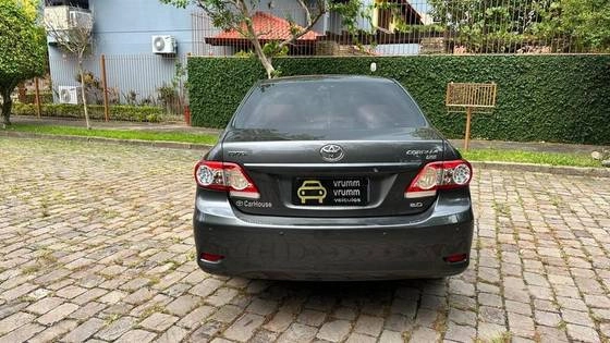 imagem-https://www.socarrao.com.br/sc-vehicle-images-prod/923694/1776166087441-toyota-corolla-1.8-gli-16v-flex-4p-automatico-wmimagem10195803214.jpg
