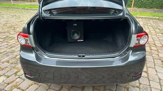 imagem-https://www.socarrao.com.br/sc-vehicle-images-prod/923694/1776166087446-toyota-corolla-1.8-gli-16v-flex-4p-automatico-wmimagem10200277972.jpg