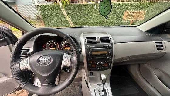 imagem-https://www.socarrao.com.br/sc-vehicle-images-prod/923694/1776166087451-toyota-corolla-1.8-gli-16v-flex-4p-automatico-wmimagem1020076714.jpg