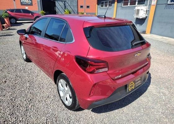 imagem-https://www.socarrao.com.br/sc-vehicle-images-prod/923695/1776166065499-chevrolet-onix-1.0-turbo-flex-premier-automatico-wmimagem09305899261.jpg