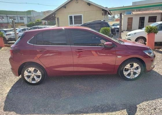 imagem-https://www.socarrao.com.br/sc-vehicle-images-prod/923695/1776166065500-chevrolet-onix-1.0-turbo-flex-premier-automatico-wmimagem09305973111.jpg