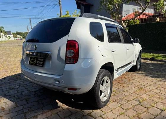 imagem-https://www.socarrao.com.br/sc-vehicle-images-prod/923700/1776166041664-renault-duster-1.6-dynamique-4x2-16v-flex-4p-manual-wmimagem10190575878.jpg