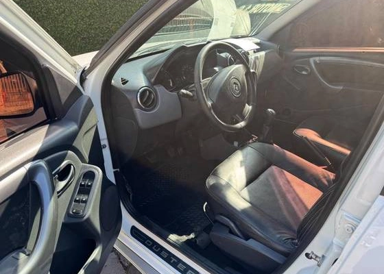 imagem-https://www.socarrao.com.br/sc-vehicle-images-prod/923700/1776166041665-renault-duster-1.6-dynamique-4x2-16v-flex-4p-manual-wmimagem10191082115.jpg