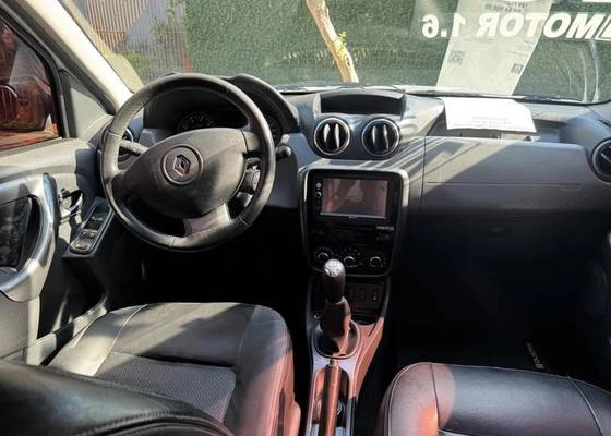 imagem-https://www.socarrao.com.br/sc-vehicle-images-prod/923700/1776166041665-renault-duster-1.6-dynamique-4x2-16v-flex-4p-manual-wmimagem10191224255.jpg