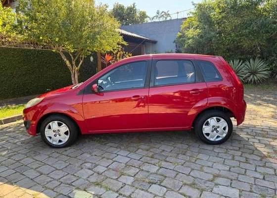 imagem-https://www.socarrao.com.br/sc-vehicle-images-prod/923701/1776166039996-ford-fiesta-1.0-rocam-se-8v-flex-4p-manual-wmimagem10183741916.jpg
