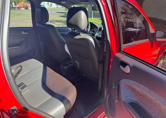 imagem-https://www.socarrao.com.br/sc-vehicle-images-prod/923701/1776166040008-ford-fiesta-1.0-rocam-se-8v-flex-4p-manual-wmimagem10184769465.jpg