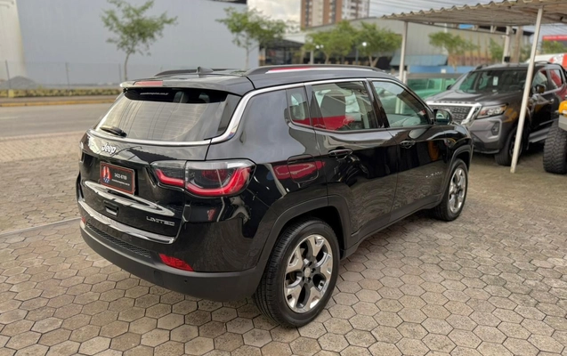 imagem-https://www.socarrao.com.br/sc-vehicle-images-prod/923801/1778695636427-ae892345-9d5d-44b8-a431-d0e7357d5624.jpg