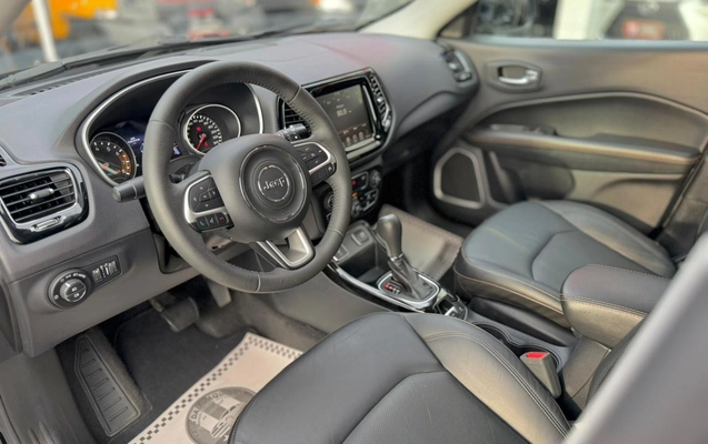 imagem-https://www.socarrao.com.br/sc-vehicle-images-prod/923801/1778695636429-0237c1be-6d33-43fa-9c92-145de172ab69.jpg