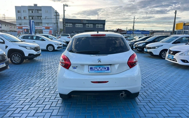 imagem-https://www.socarrao.com.br/sc-vehicle-images-prod/924193/1785779981538-1efef437d77a44c4a9f2252348cf31bd_1773408548973.jpg