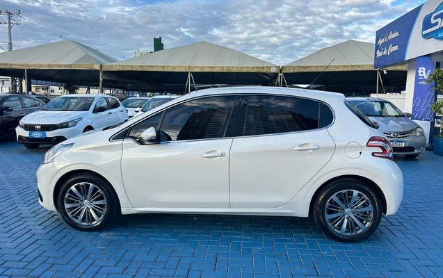 imagem-https://www.socarrao.com.br/sc-vehicle-images-prod/924193/1785779981539-2a8f1d16f3d148c58f383065c667d03f_1773408552743.jpg