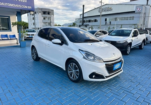 Peugeot 208 2017 Branco — foto 1 de 3