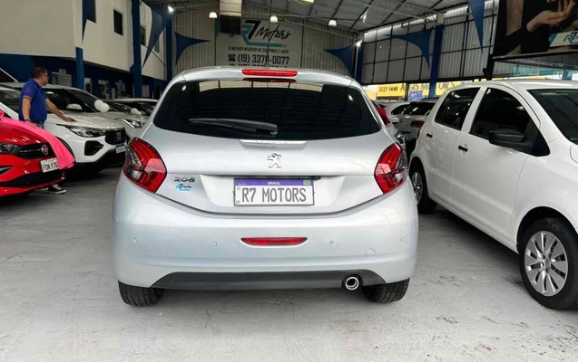 imagem-https://www.socarrao.com.br/sc-vehicle-images-prod/924320/1773409759980-1_104845.jpg