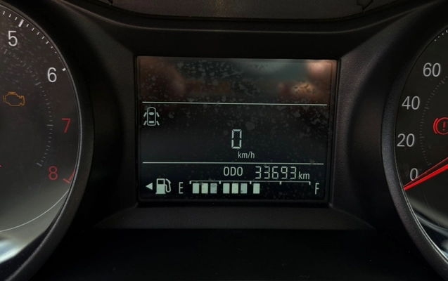 imagem-https://www.socarrao.com.br/sc-vehicle-images-prod/924516/1773413169947-V2hhdHNBcHAgSW1hZ2UgMjAyNi0wMy0xMyBhdCAxMS4xNy4zOC5qcGVn.jpeg