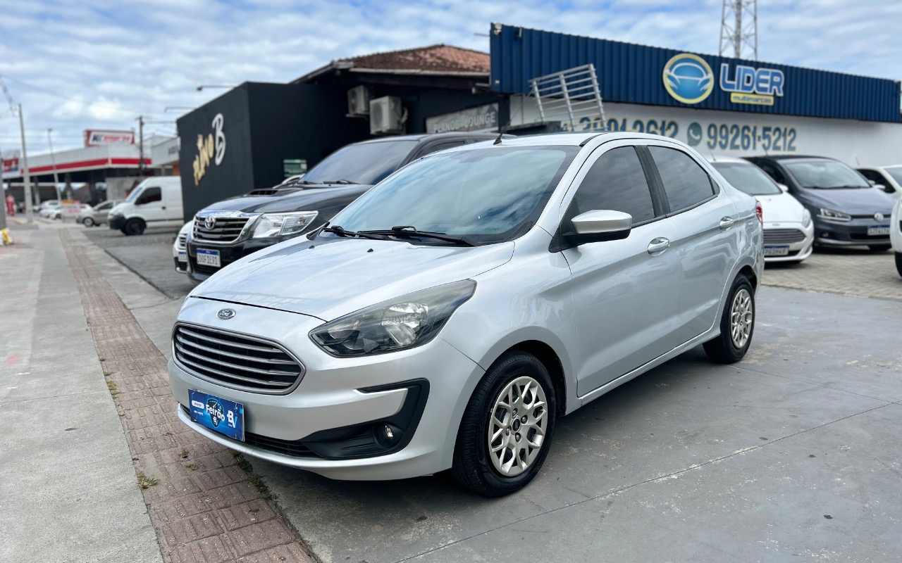 Ford Ka + Sedan 1.0 SE/SE PLUS TiVCT Flex 4p na cor Prata em Joinville / SC - 924795