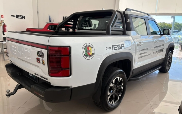 imagem-https://www.socarrao.com.br/sc-vehicle-images-prod/925137/1773421094681-XacIxI4L8Byw6UDzSdSqbRN6mduAE0y5.jpg